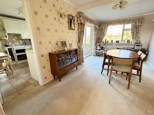 Dining Room- click for photo gallery